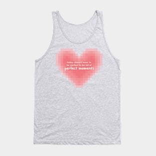 In the moment heart [red] Tank Top